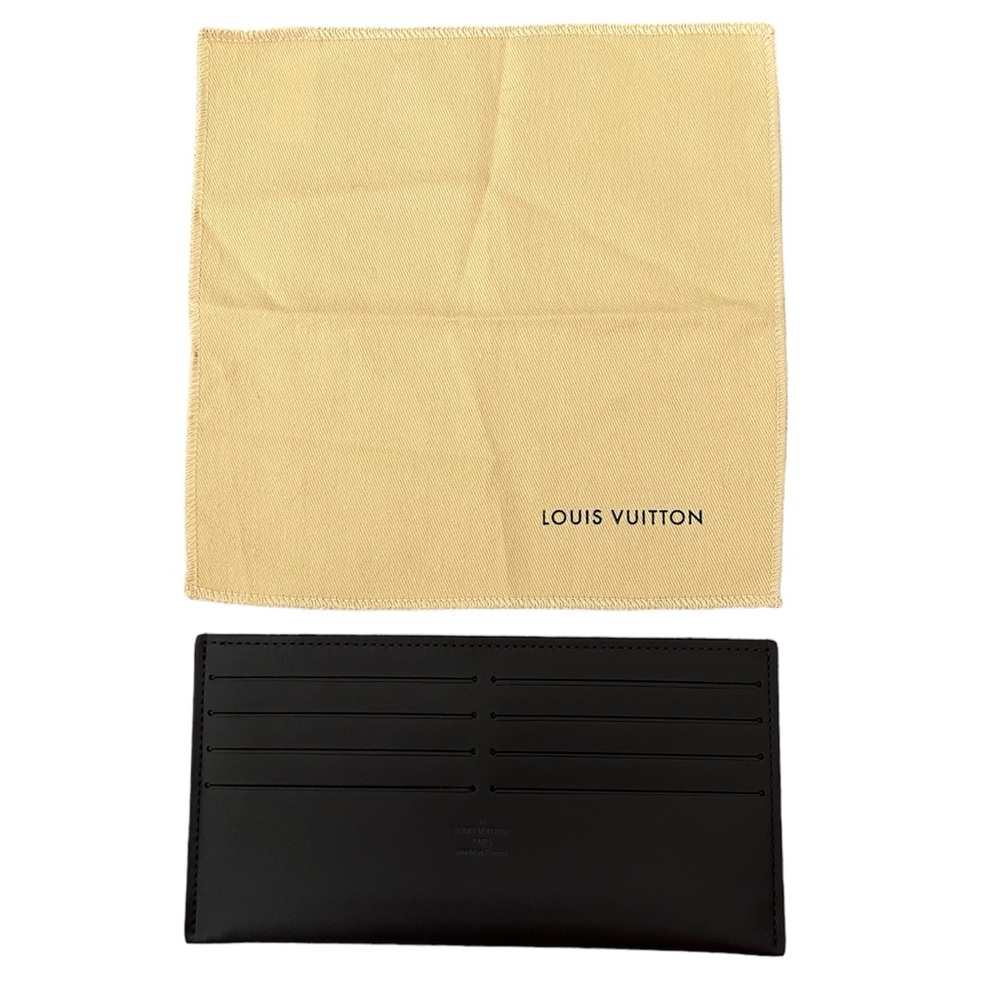 🌺 Louis Vuitton card and billfold wallet with dust rag